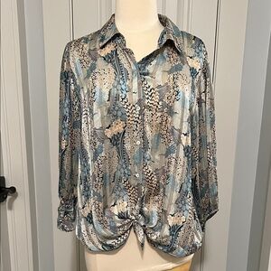 NWT Floral Patterned Women's Top